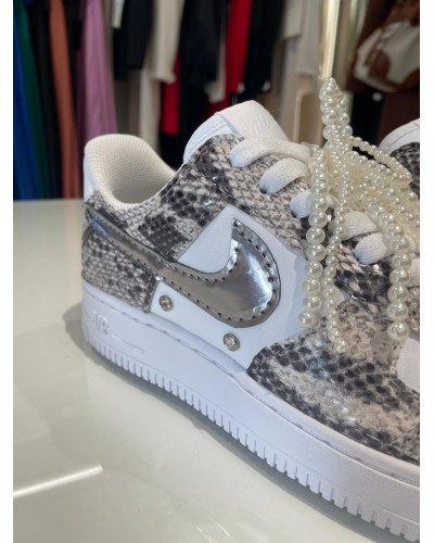 Sneakers Nike Air Force 1 Pitone Argento NIKE